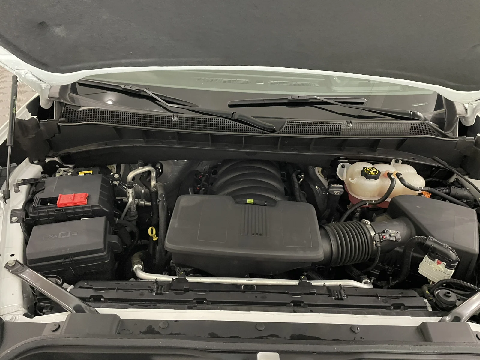 Used 2023 Summit White Chevrolet RST image 29