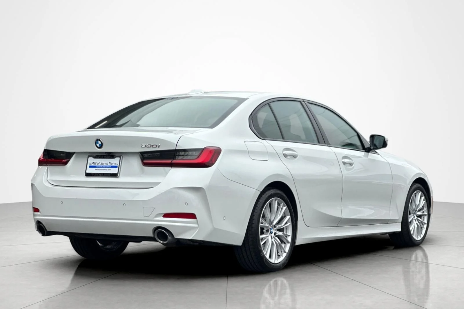 Used 2023 Mineral White Metallic BMW 330i image 5
