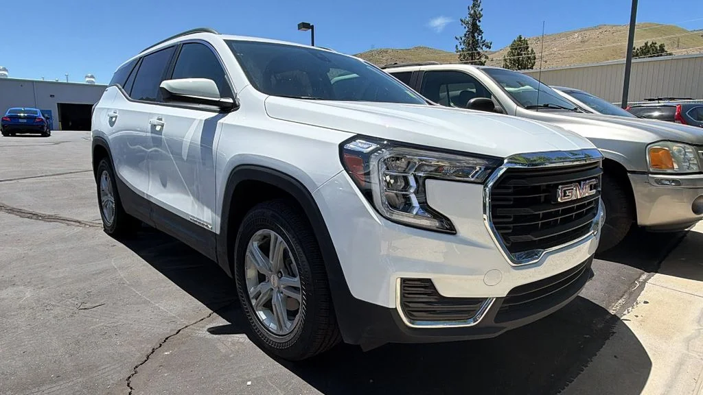 2022 GMC Terrain SLE AWD's photo