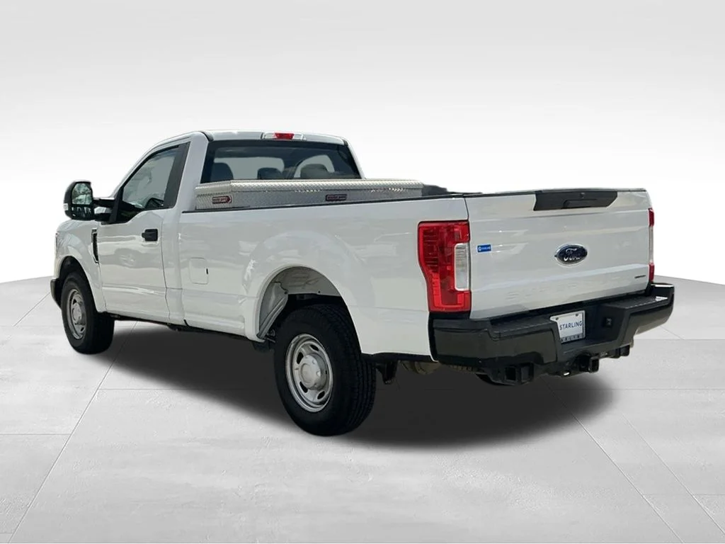 Used 2018 White Ford XL image 6
