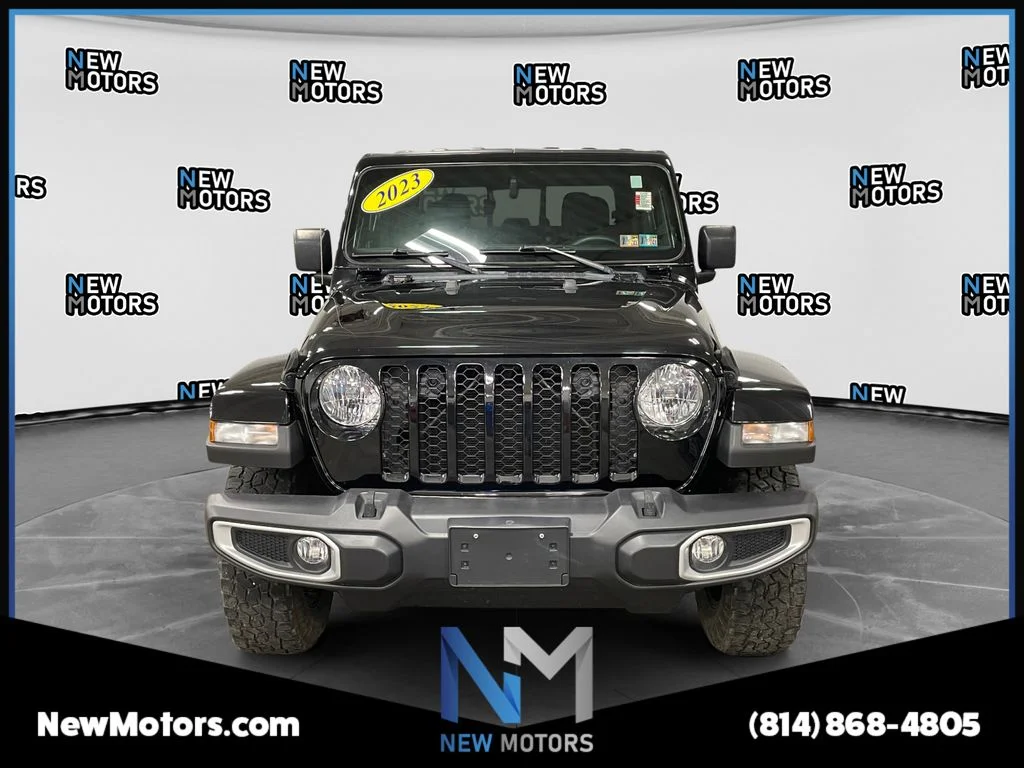 Used 2023 Black Clearcoat Jeep Sport S image 8