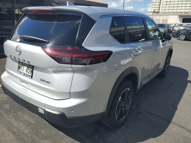 Used 2024 Silver Nissan SV image 6