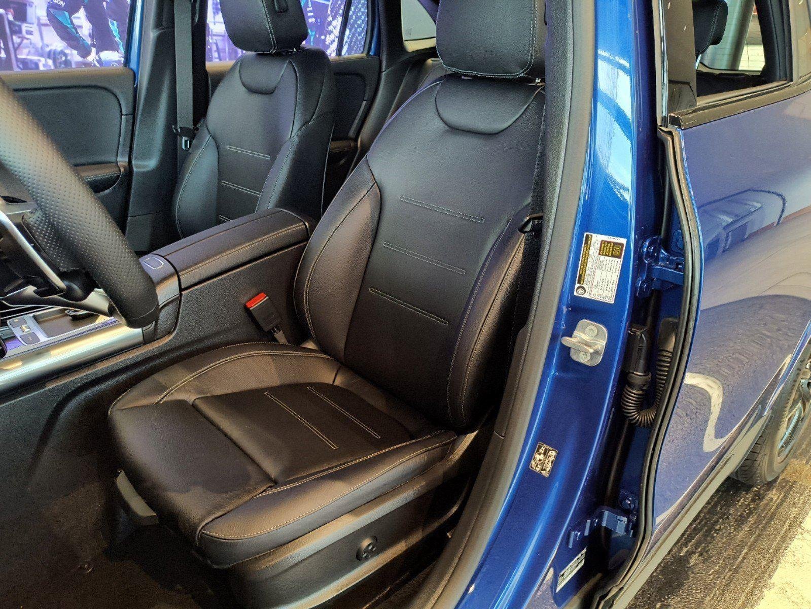 New 2025 Starling Blue Metallic Mercedes-Benz AMG® GLA 35 4MATIC® SUV image 7