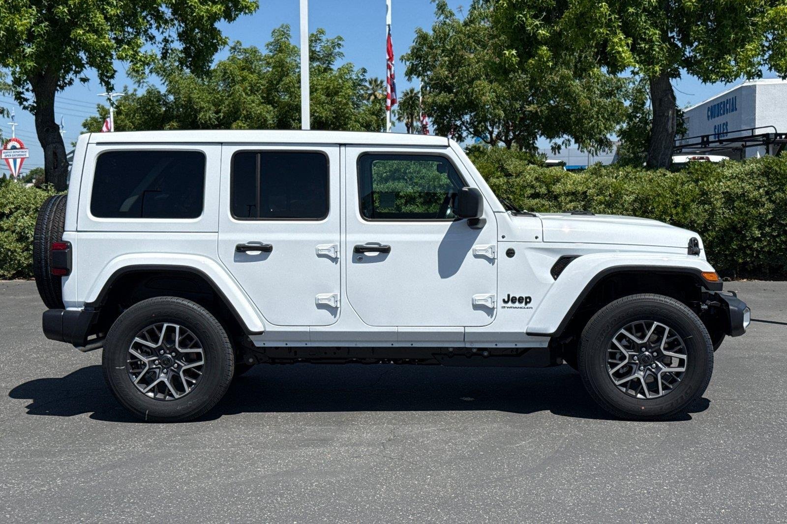 New 2026 Bright White Clearcoat Jeep Sahara image 3
