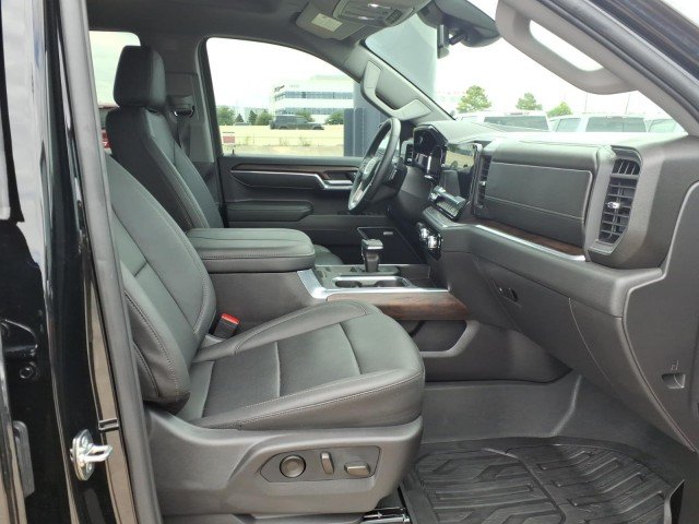Used 2026 Onyx Black GMC SLT image 14