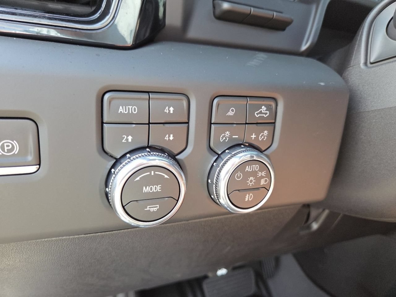 2026 GMC Sierra 2500HD AT4 - Photo 6