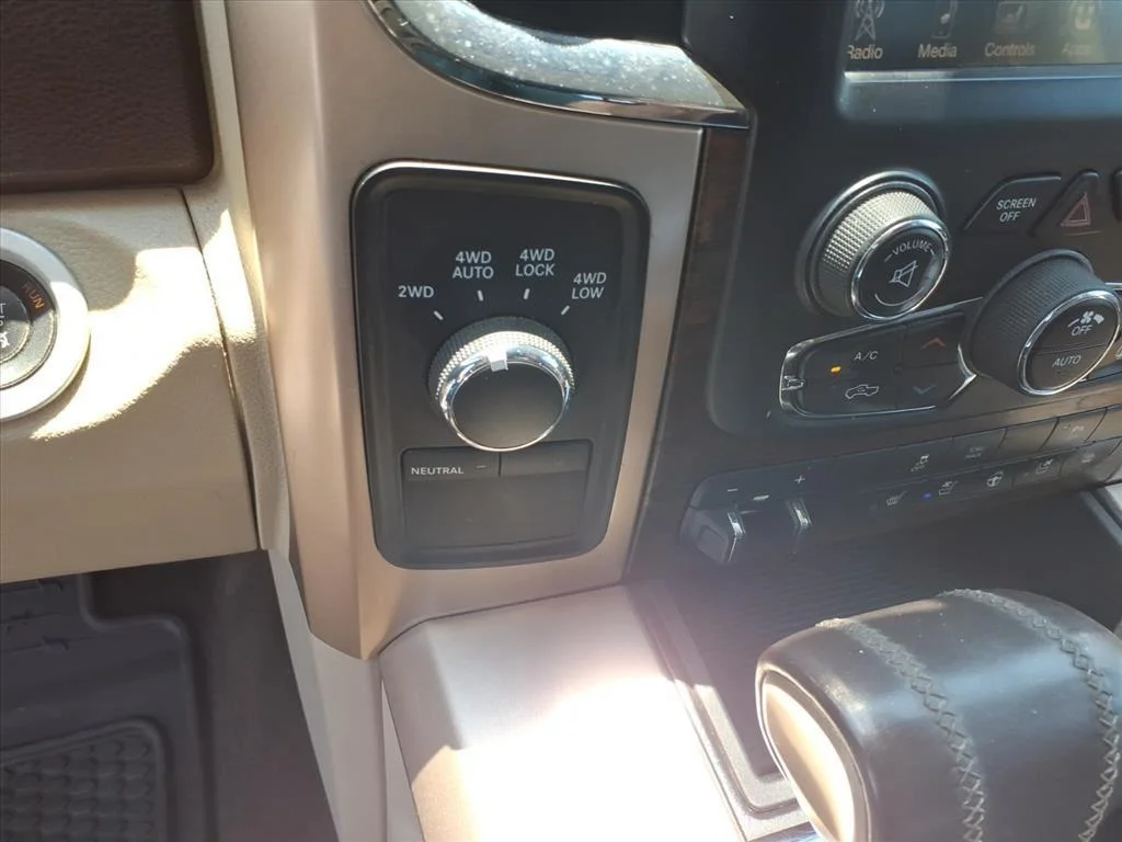 Used 2013 Prairie Pearl Ram Laramie Longhorn Edition image 22