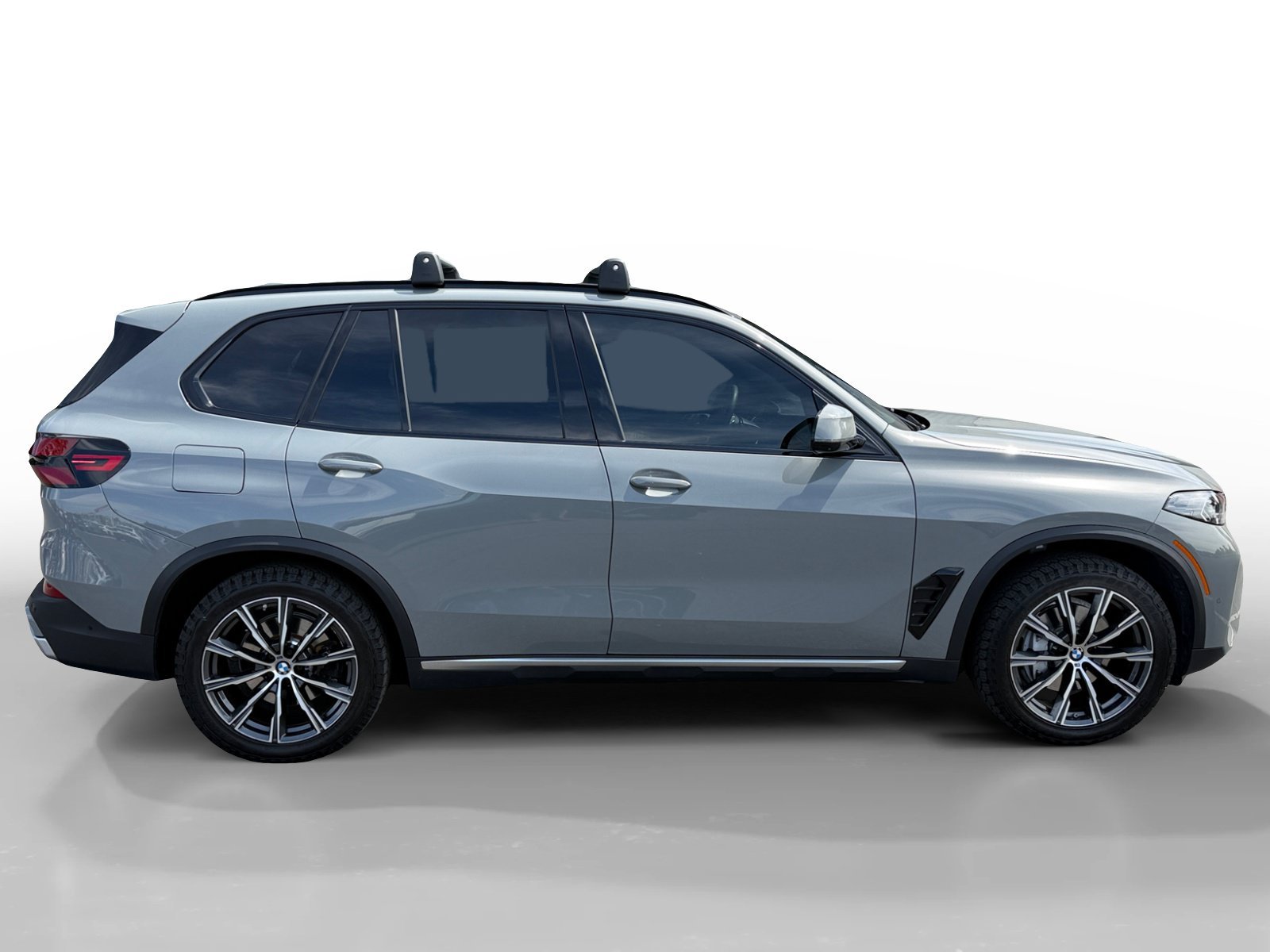 Used 2025 Gray BMW xDrive40i image 6