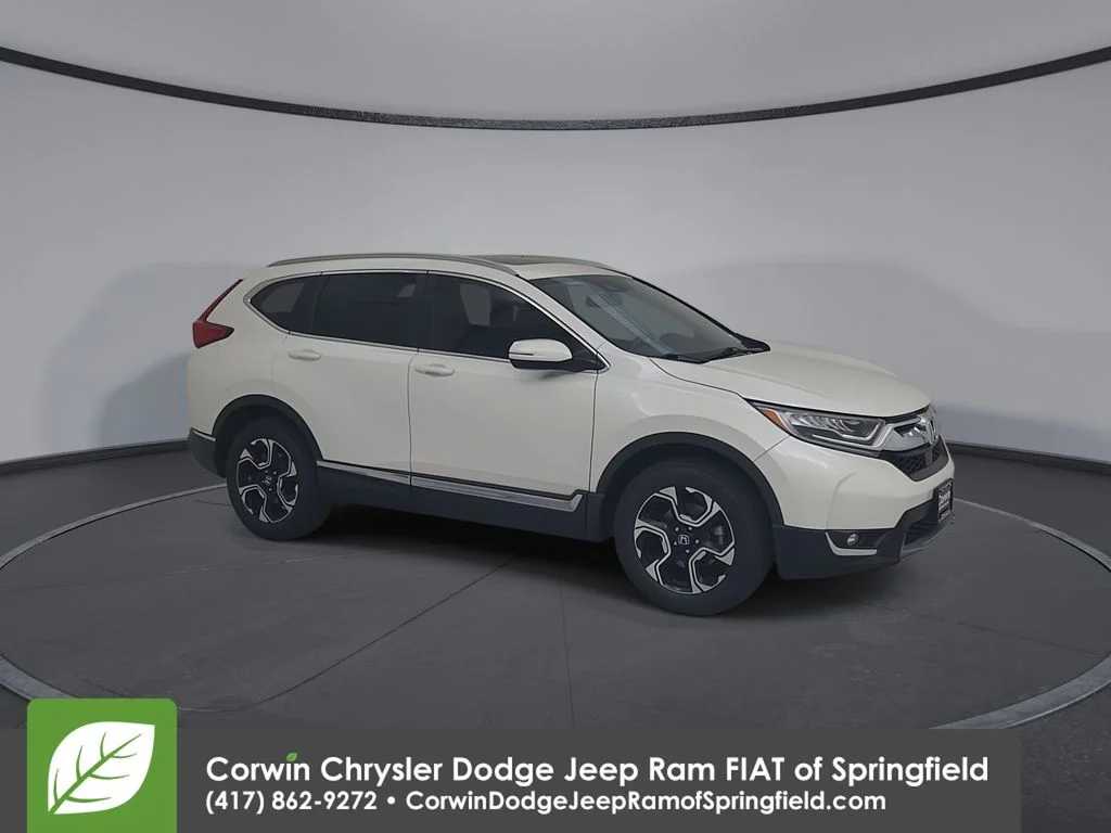 Used 2018 White Honda Touring image 2