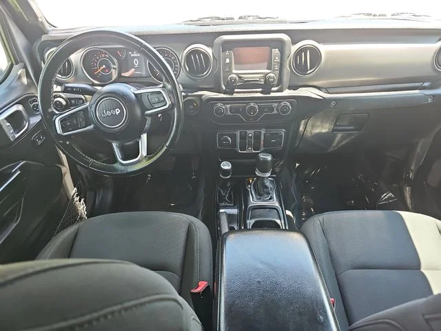 Used 2020 Silver Jeep Sport image 9