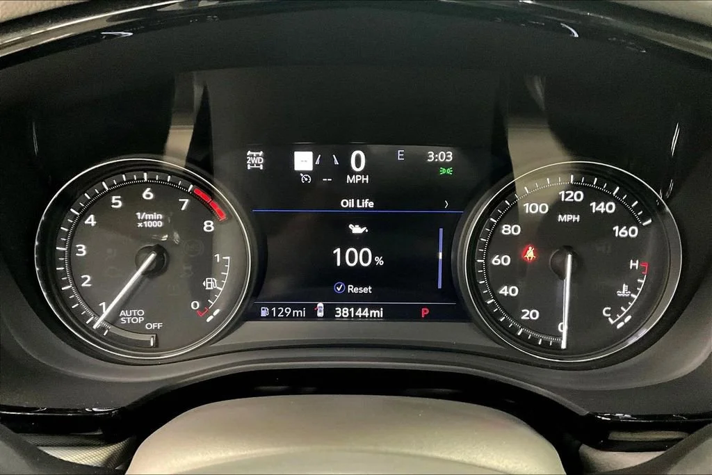 Used 2023 Crystal White Tricoat Cadillac Premium Luxury image 13