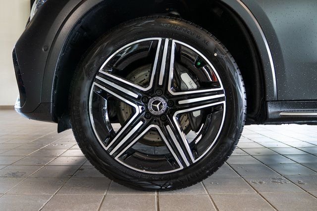 New 2026 MANUFAKTUR exclusive graphite grey magno Mercedes-Benz GLC 300 image 9