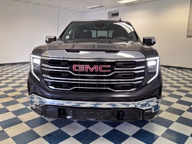 Used 2023 TITANIUM RUSH METALLIC GMC SLT image 2