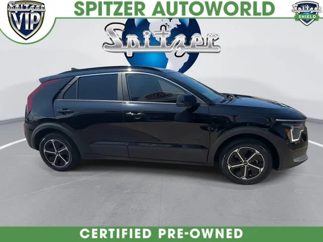 Used 2024 Black Kia LX image 10