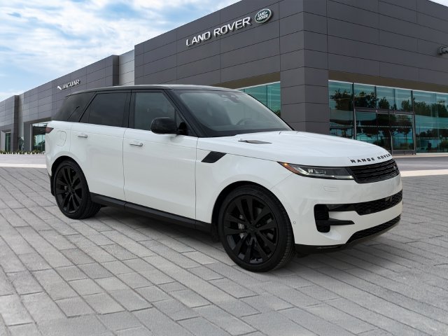 Used 2026 White Land Rover SE image 7