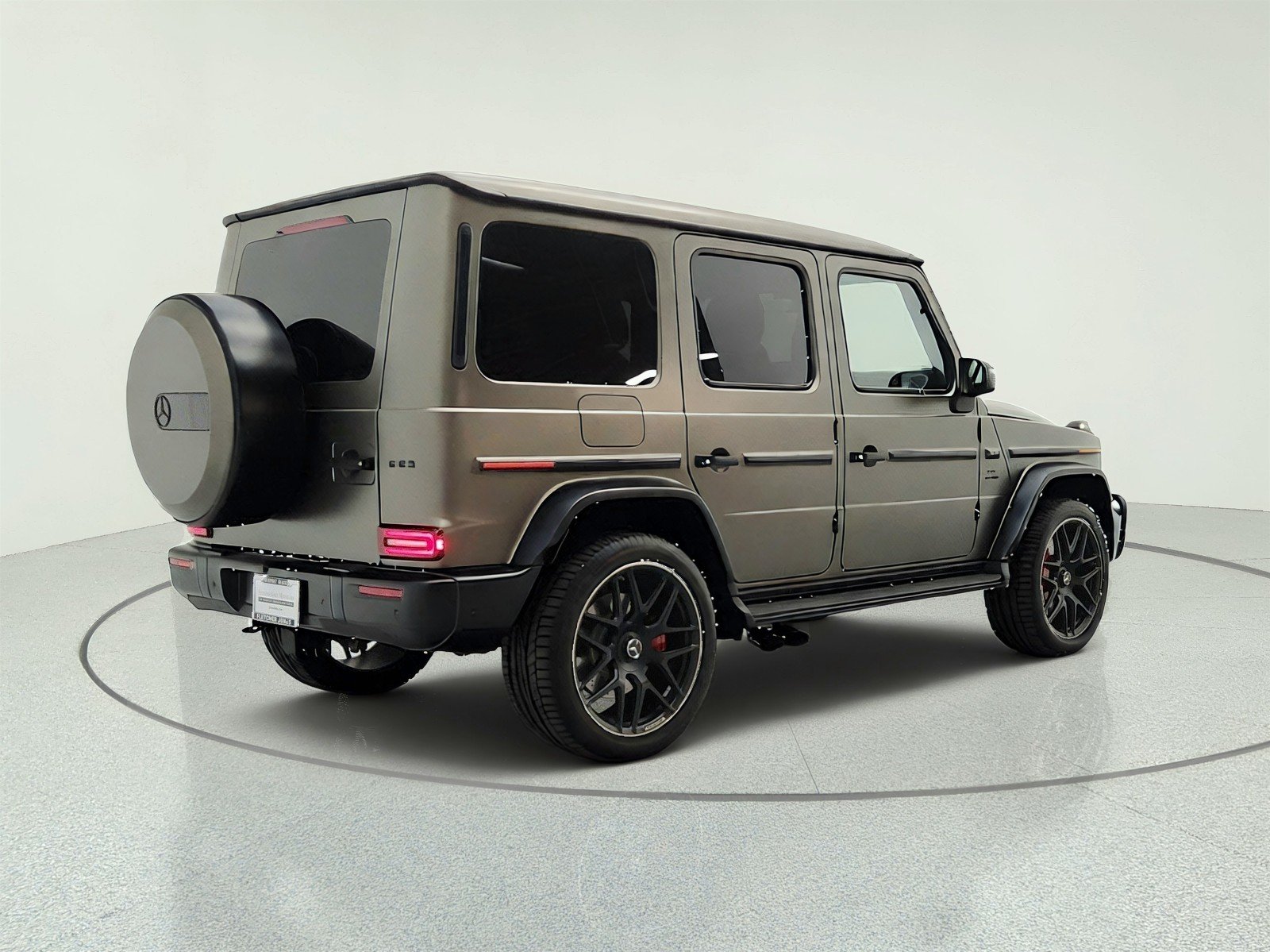 Certified Used 2026 MANUFAKTUR Monza Grey Magno Mercedes-Benz AMG® G 63 SUV image 5