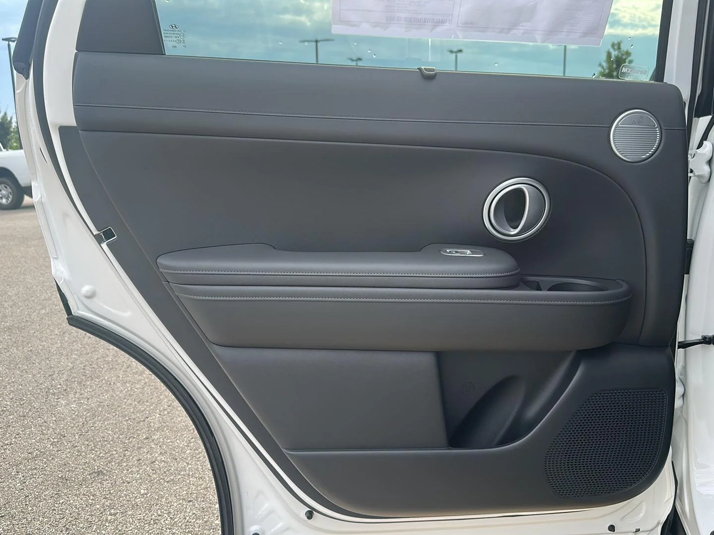 New 2026 Creamy White Pearl Hyundai SEL Premium 7P image 31