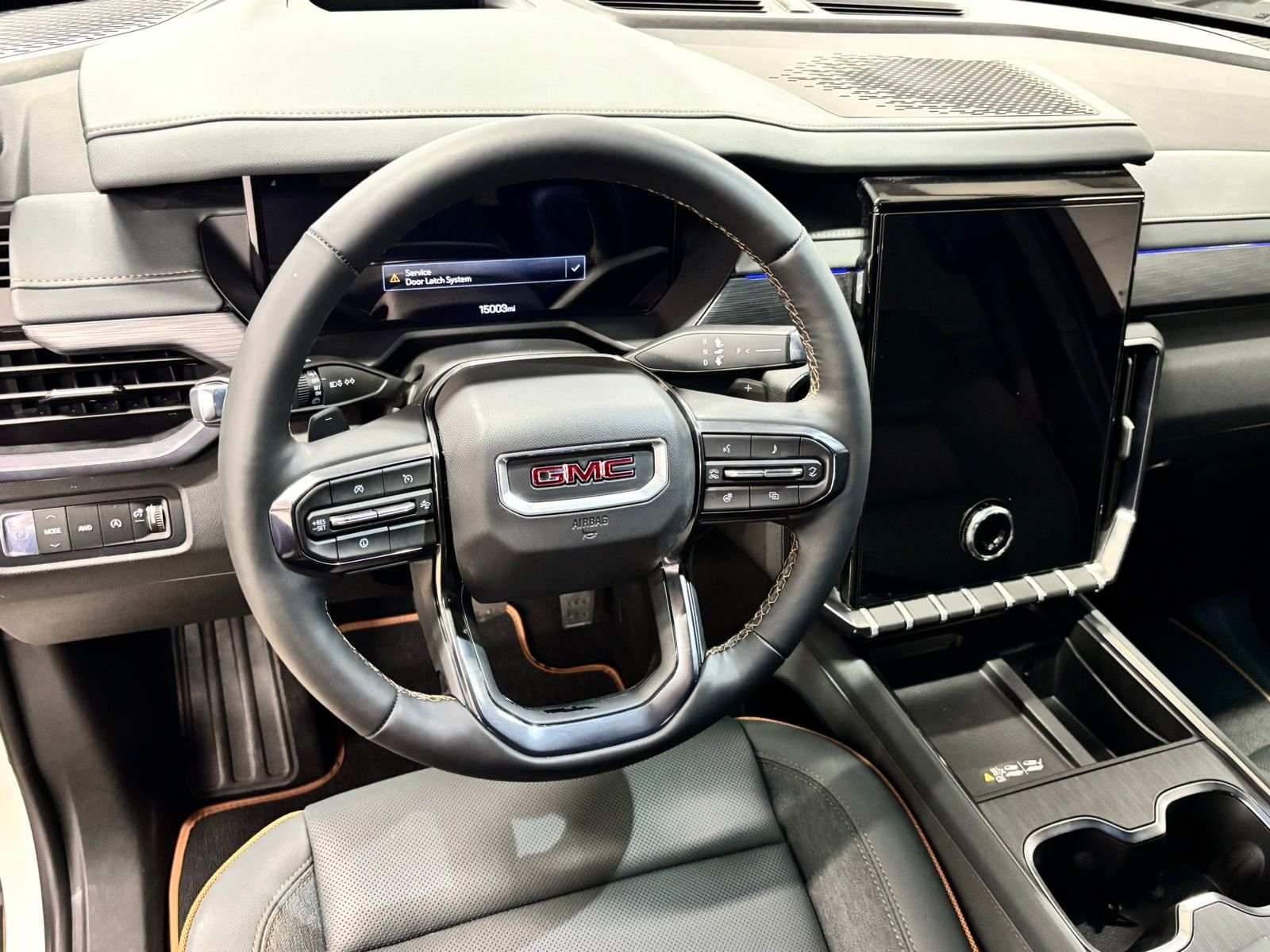Used 2025 White GMC AT4 image 16
