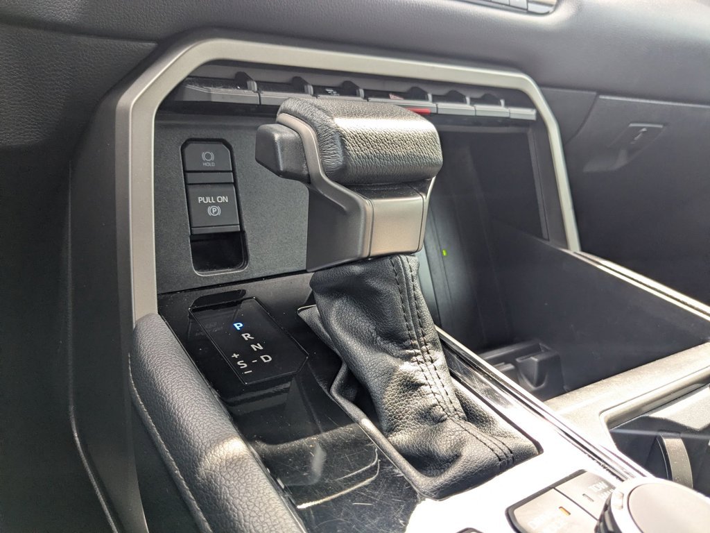 Used 2023  Toyota Limited image 18