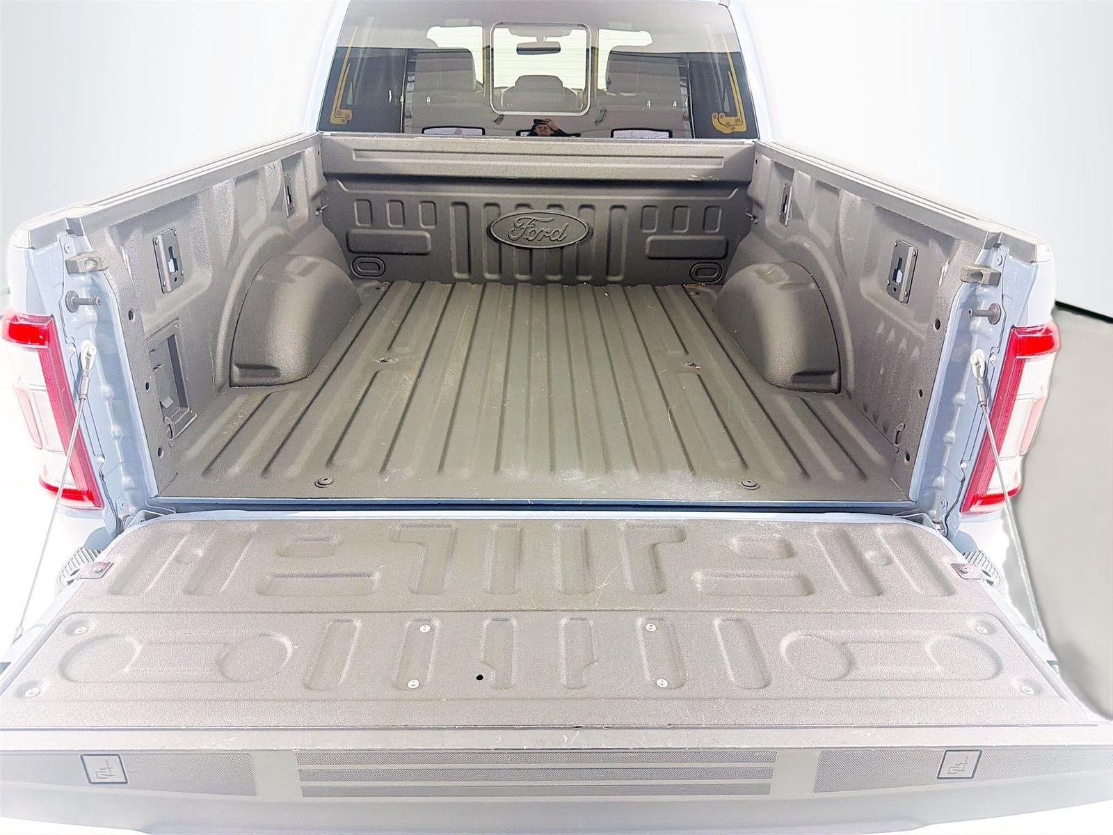 Used 2023 Azure Gray Metallic Tri-Coat Ford Raptor R image 21