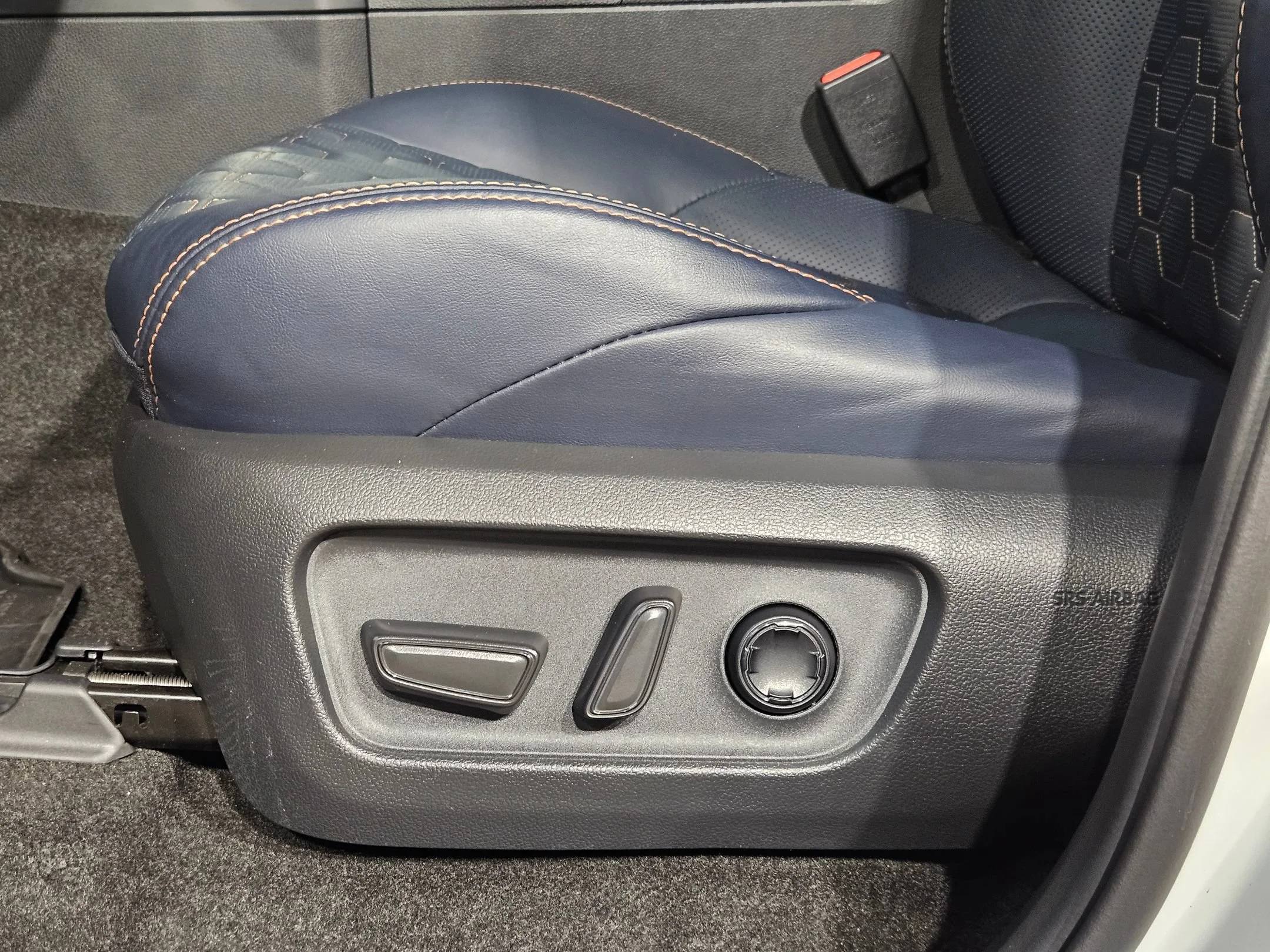 Certified Used 2026 Wind Chill Pearl Toyota Hybrid Platinum image 23
