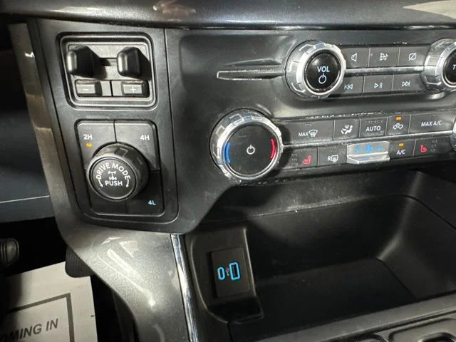 Certified Used 2022 White Metallic Ford XLT image 16