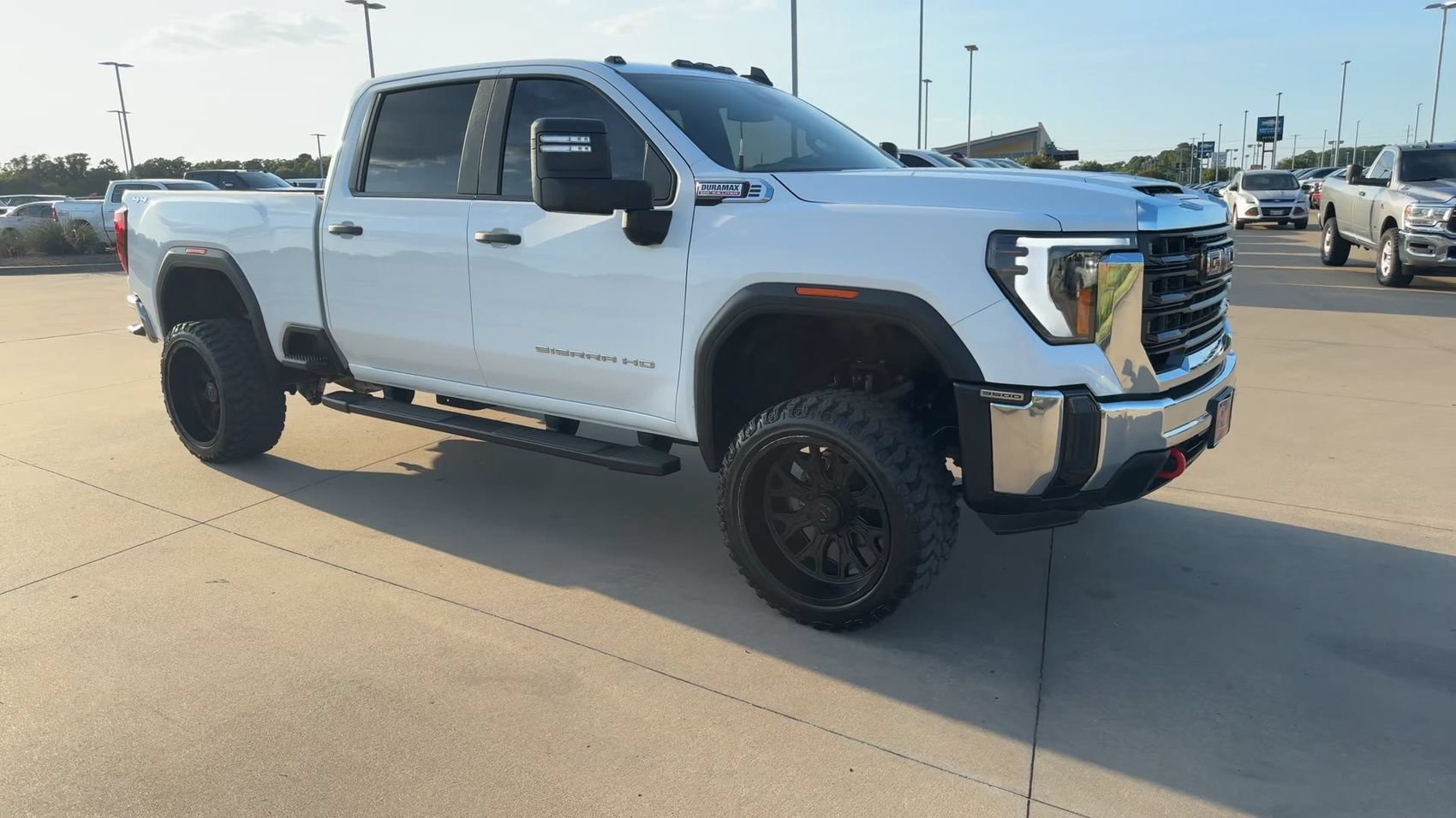 Used 2024 Summit White GMC Pro image 9