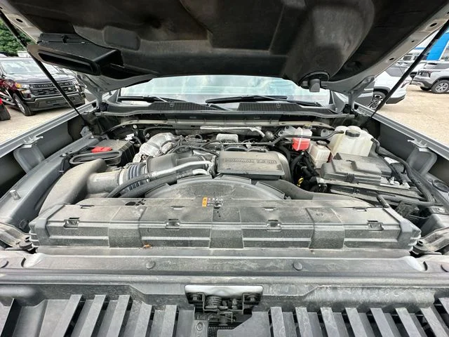 Used 2025 Gray Chevrolet ZR2 image 33