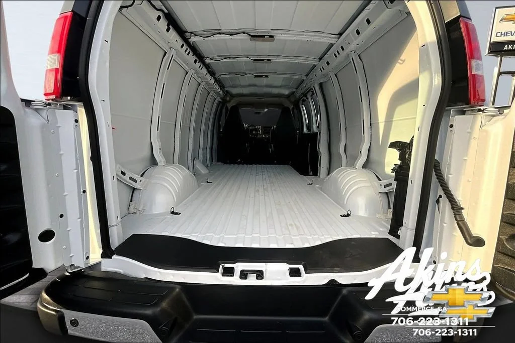 2025 Chevrolet Express Cargo Work Van - Photo 15