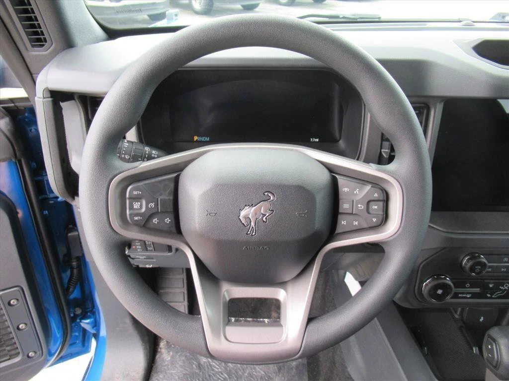 2025 Ford Bronco 4-Door Base - Photo 16