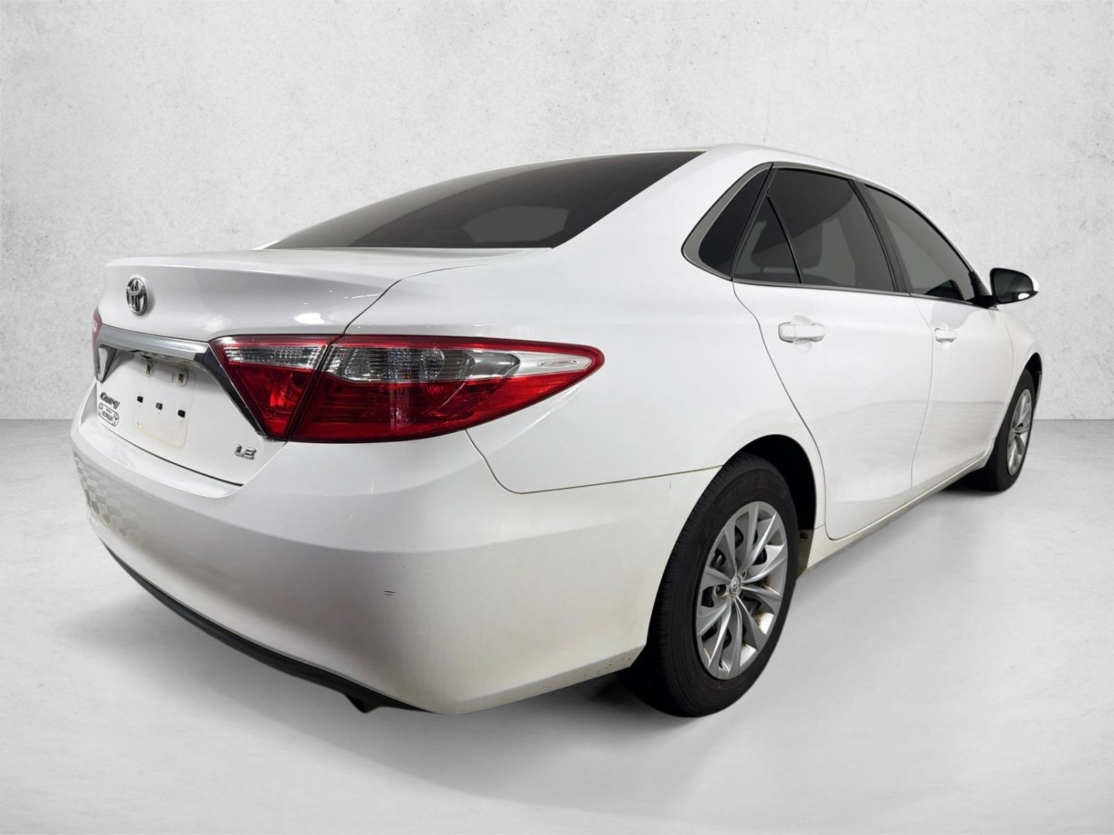 Used 2017 Super White [White] Toyota LE image 3