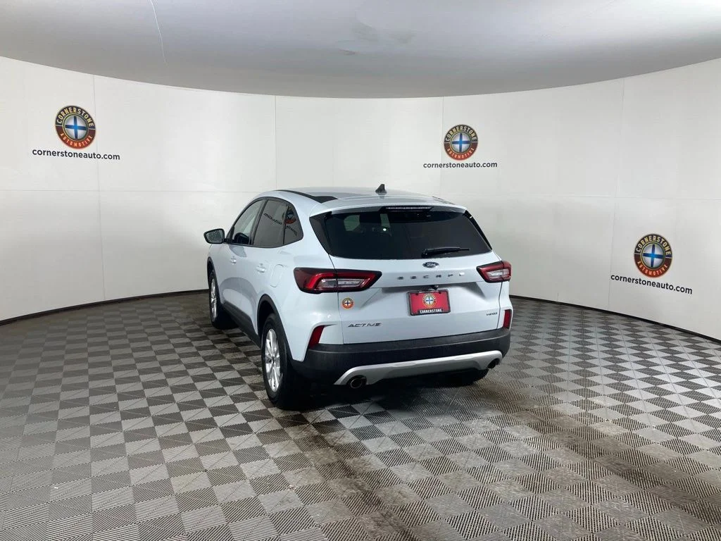 Used 2025 Silver Ford Active image 22