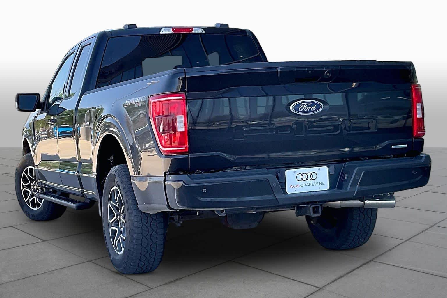 Used 2023 Agate Black Metallic Ford XLT image 21