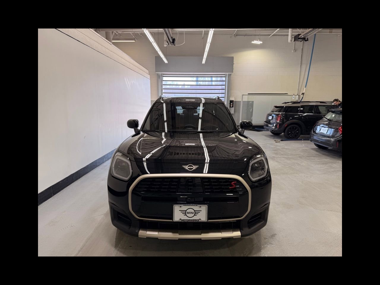 New 2026 Midnight Black II Metallic MINI ICONIC image 8
