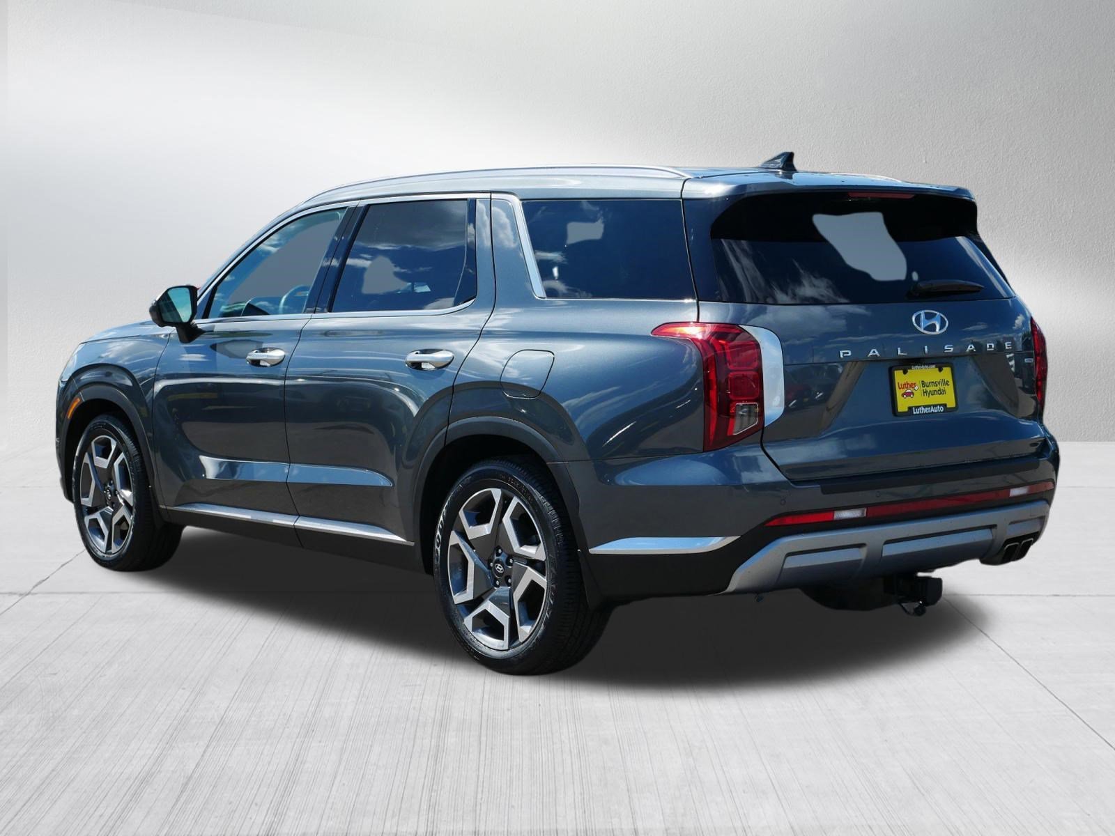 Certified Used 2023 Steel Graphite Hyundai Limited image 5