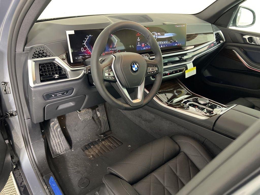 New 2026 Skyscraper Grey Metallic BMW xDrive40i image 7