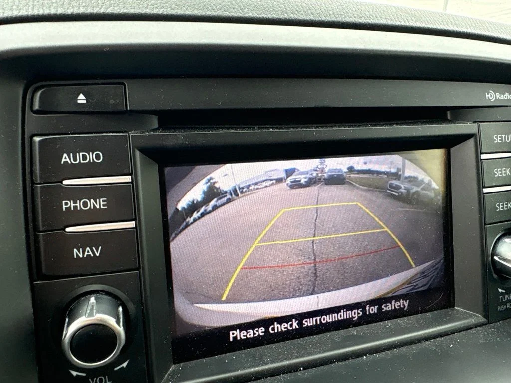 Used 2015 White Mazda Touring image 23