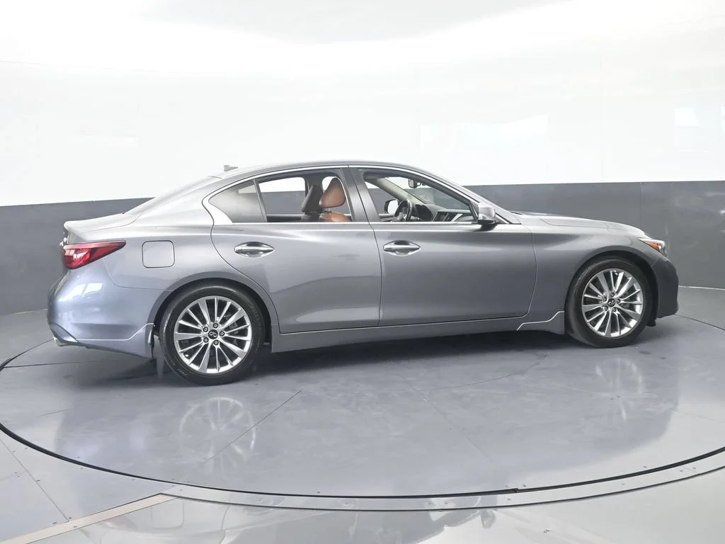 Used 2024 Graphite Shadow INFINITI LUXE image 7