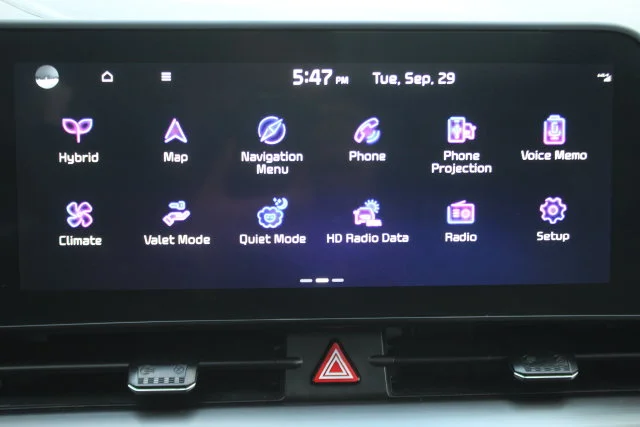 Used 2024 Gray Kia EX image 5