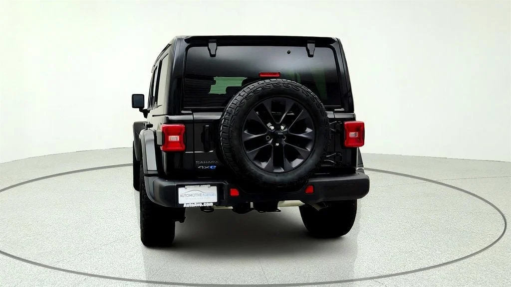 Used 2025 Black Clearcoat Jeep Backcountry 4x4 w/ Technology Group & Trailer Tow Group image 6