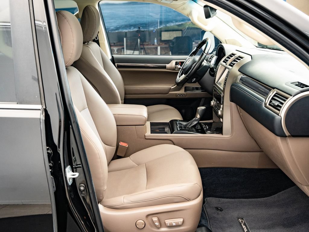 Used 2021 Onyx Black Lexus 460 Premium image 22