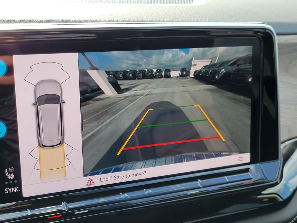 New 2026 White/off-white Volkswagen 2.0T SE w/Technology image 14