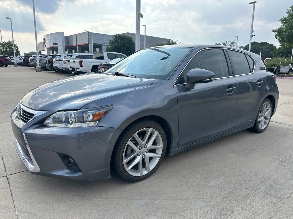 2017 Lexus CT 200h 200h's photo