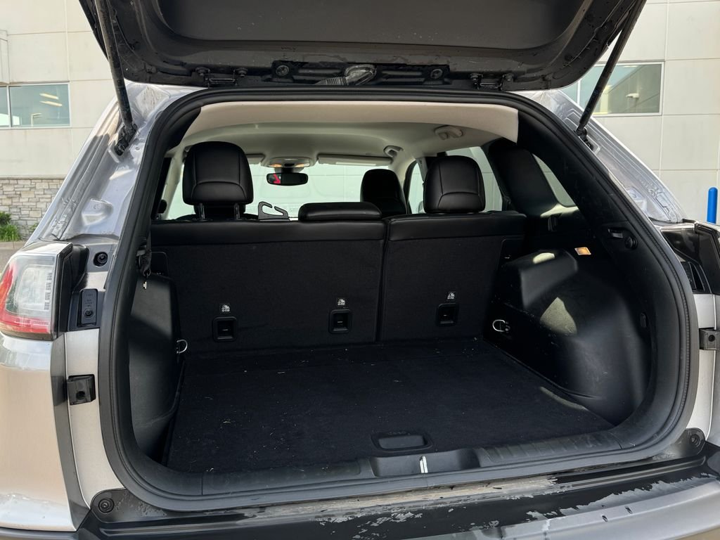 2021 Jeep Cherokee Latitude Plus - Photo 14