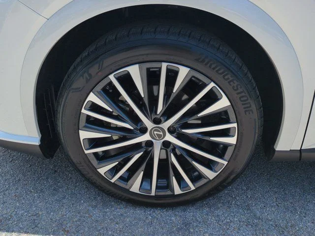 Certified Used 2026 EMINENT WHITE PEARL Lexus 350 Premium+ image 11