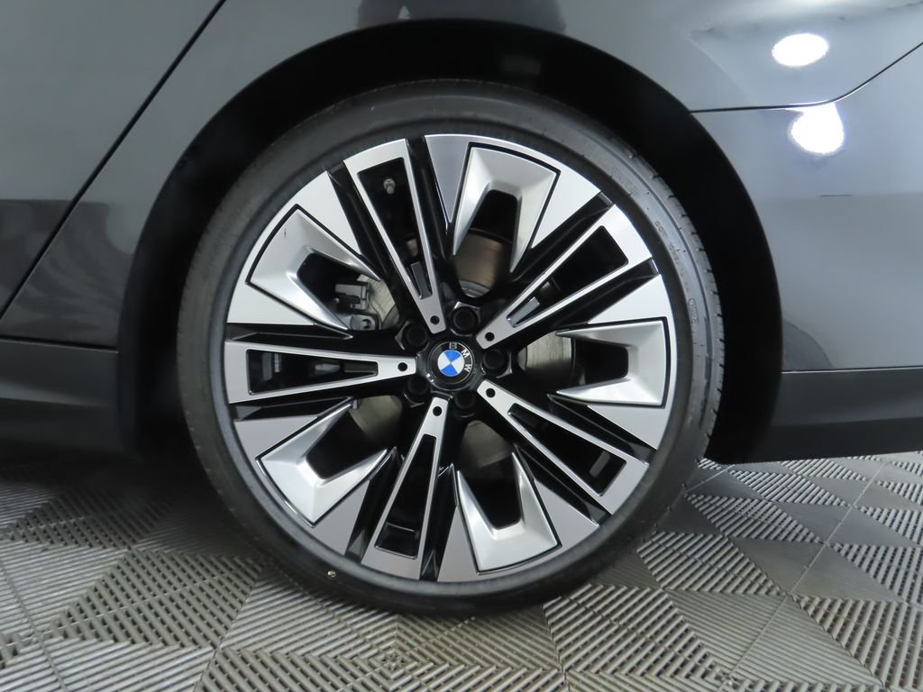 2026 BMW i5 40 - Photo 33