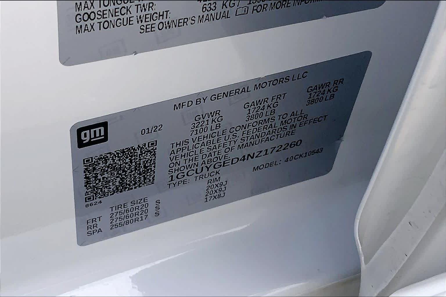 Used 2022 Summit White Chevrolet LTZ image 37