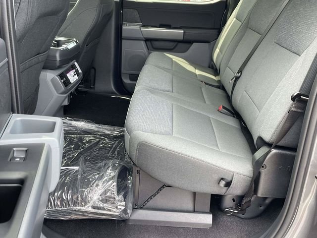 New 2026 Carbonized Gray Metallic Ford XLT image 11