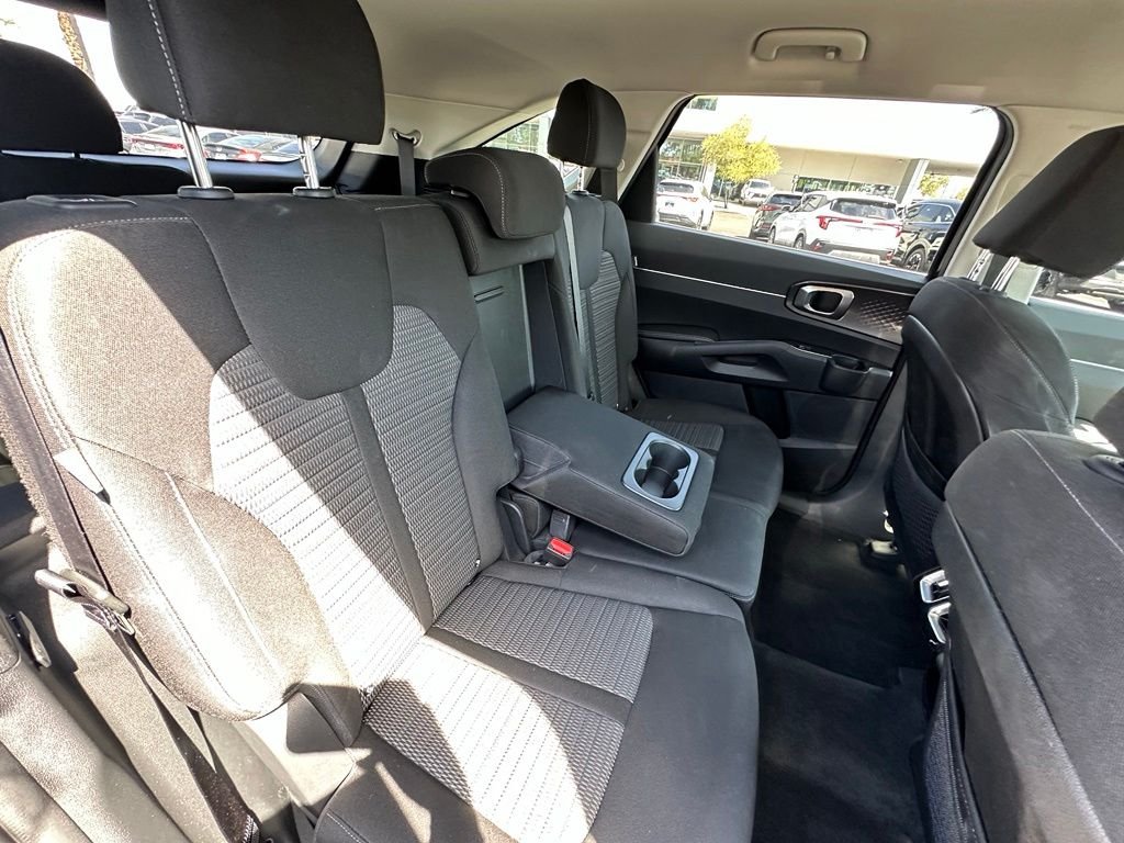 Used 2026  Kia LX image 18