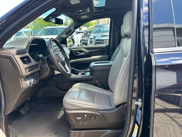 Used 2022 Midnight Blue Metallic GMC SLT image 9